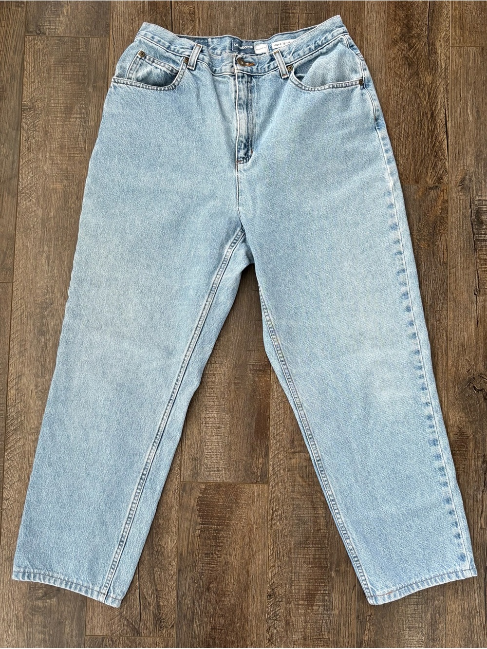 VTG Liz Claiborne Lightwash Blue Denim Classic Fit Have to Have Jeans Women’s 14